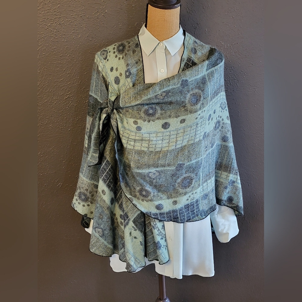 Cashmere Shawl/Wrap In Seafoam/Teal/Charcoal Geometric Design One Size - Picture 2 of 9